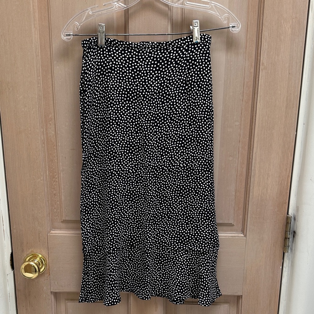Elegant Black and White Polka Dot Midi Skirt